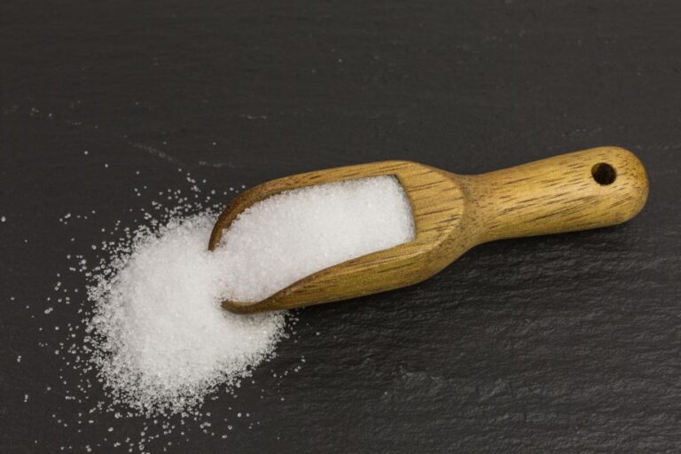 Erythritol, a type of carbohydrate called sugar alcohol, is one of the most common artificial sweeteners available.